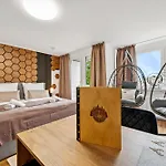 Apartamento Schwarzwald-oase Mit Balkon Und Parkplatz Baiersbronn
